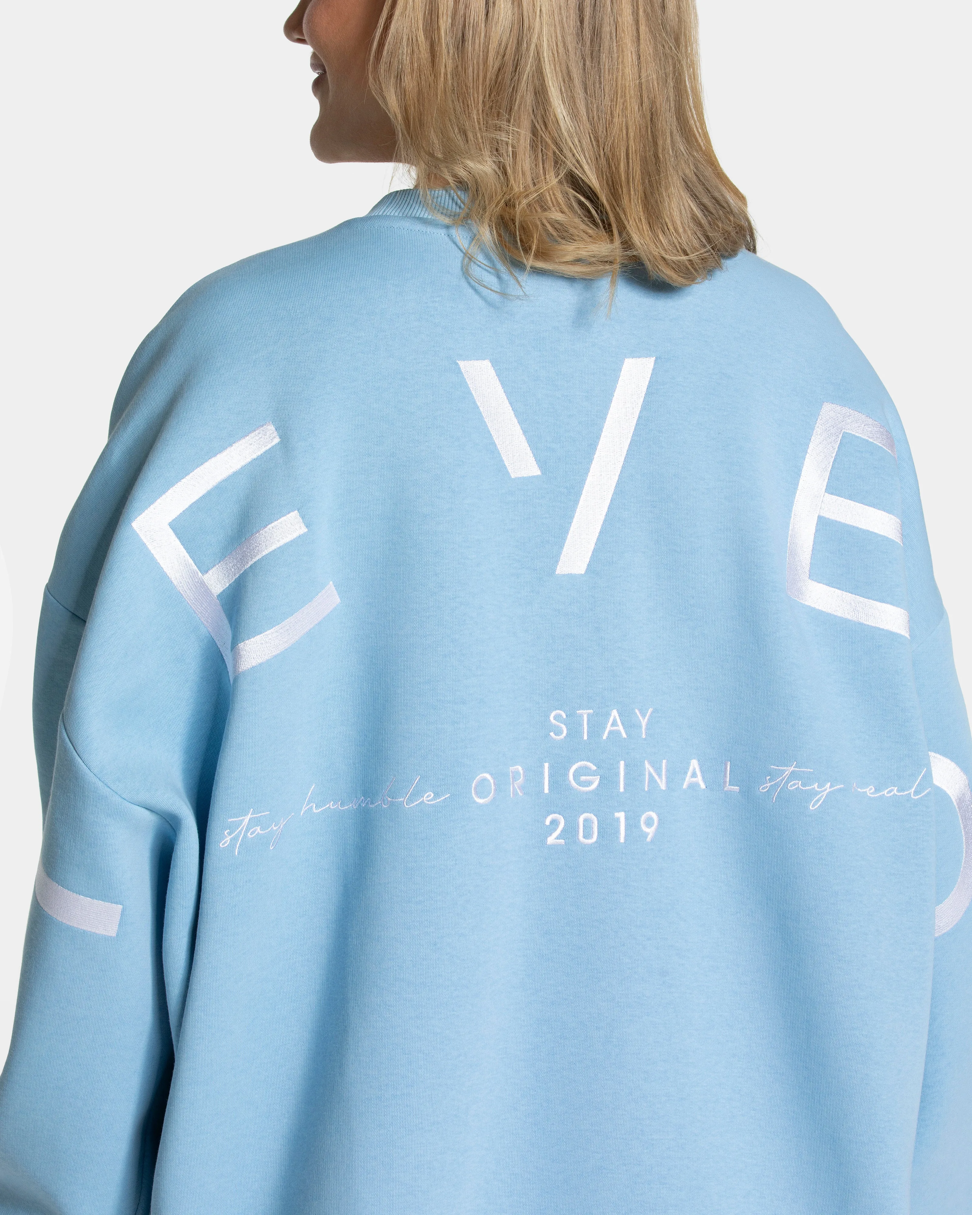 Signature Oversized Sweater "Ice Blue"