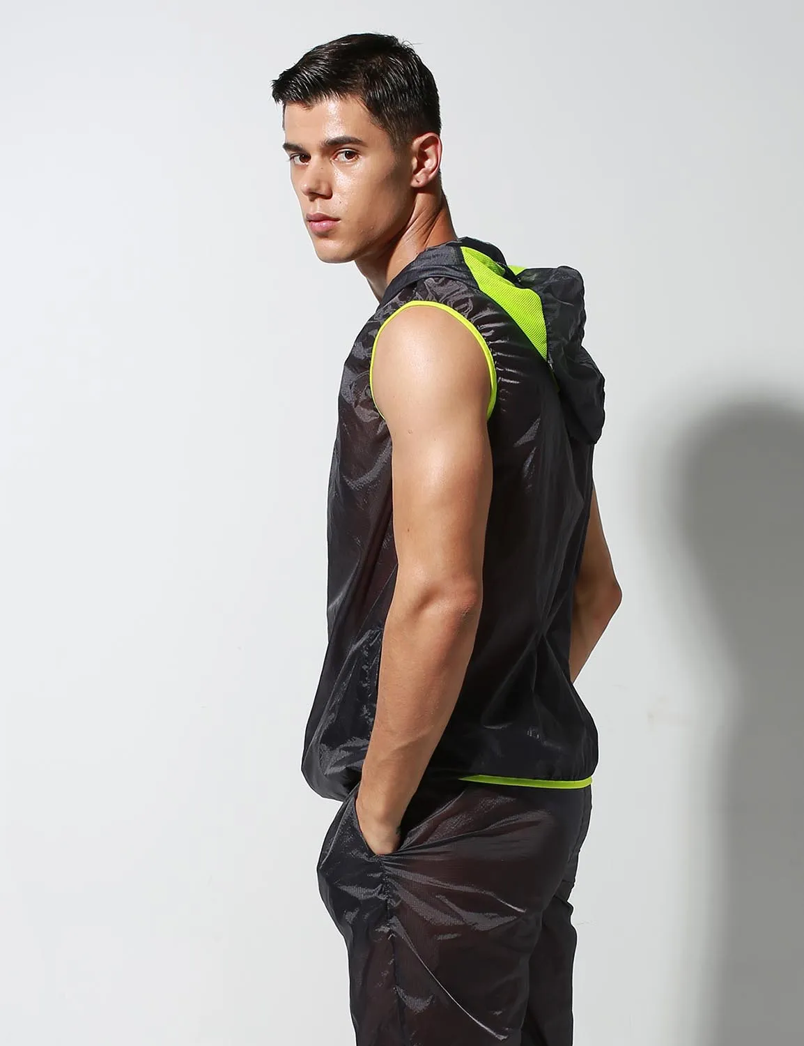 Translucent Quick-Dry Sport Sleeveless Hooded Jacket S2901